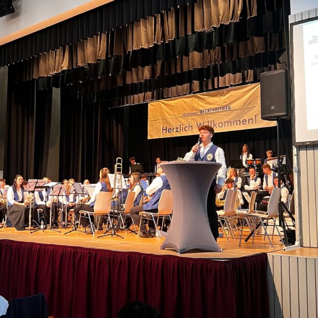 25 04 12 19 46 49 1021