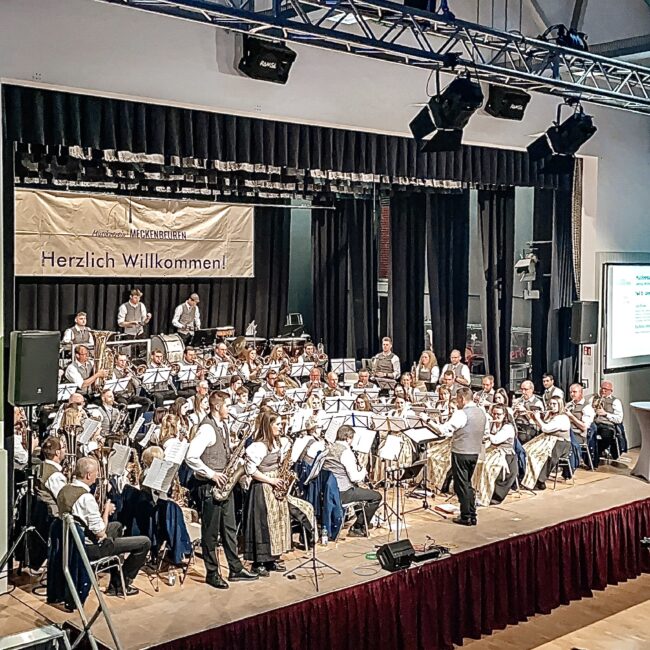 25 04 12 21 20 50 2817