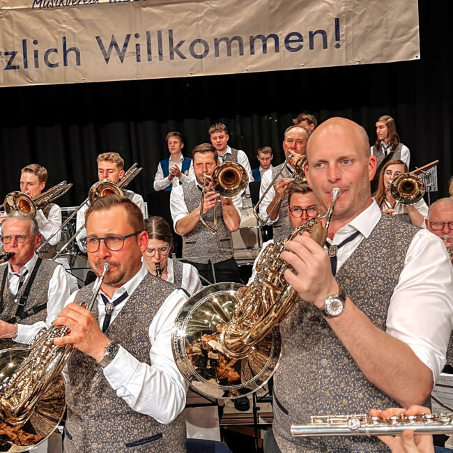 25 04 12 22 32 22 8656