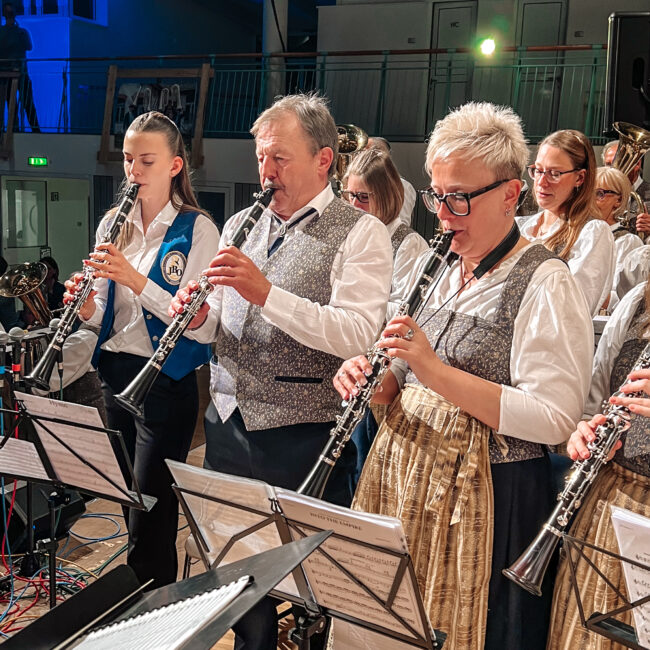 25 04 12 22 32 26 8658