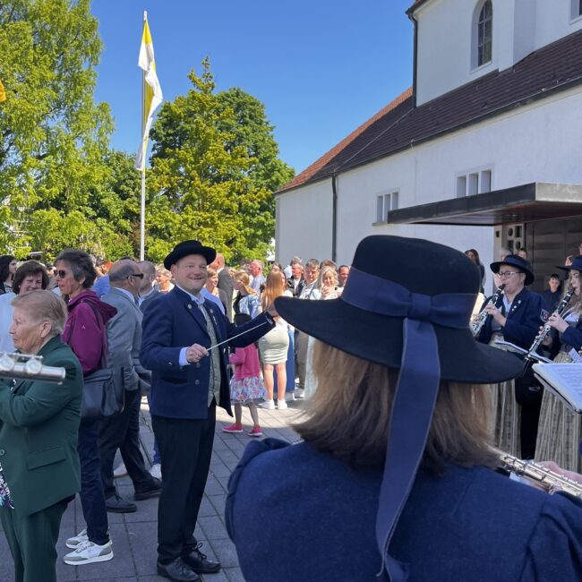 25 05 11 11 34 38 9182