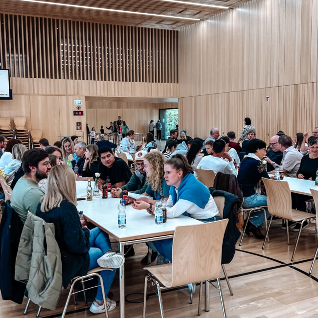 25 05 25 11 37 03 9639