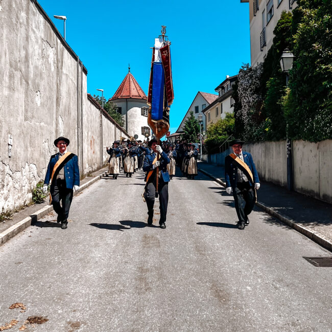 25 05 30 12 53 39 9751