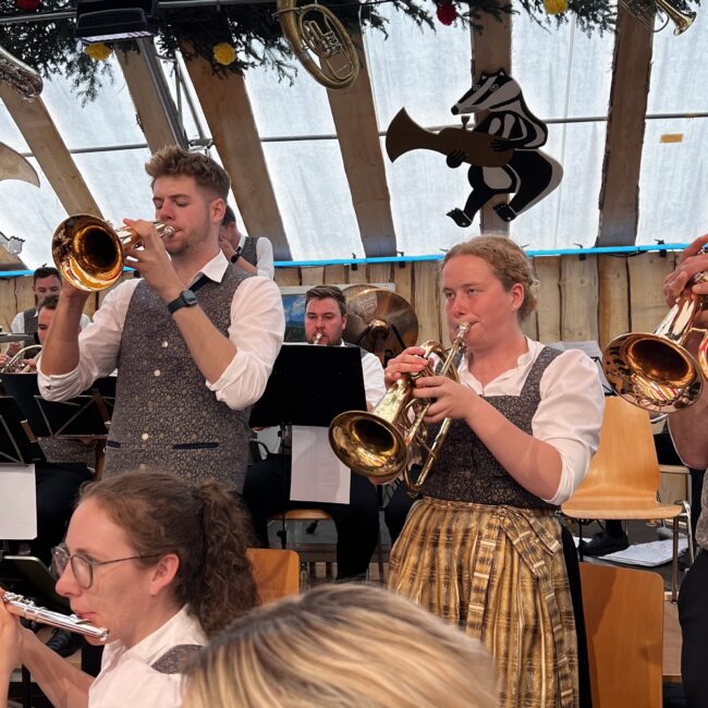 25 06 01 11 50 16 9974