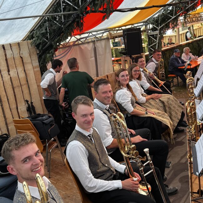 25 06 01 12 17 56 9998