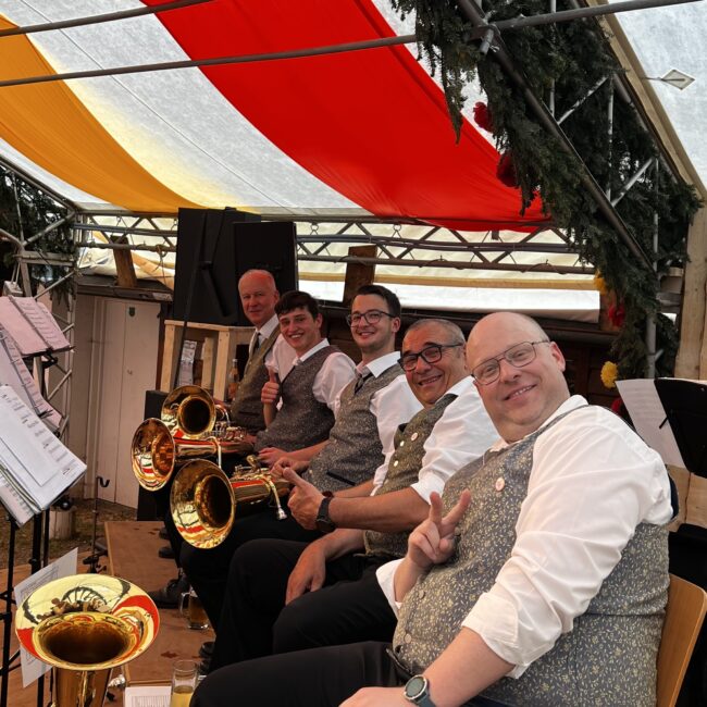 25 06 01 12 18 33 0004