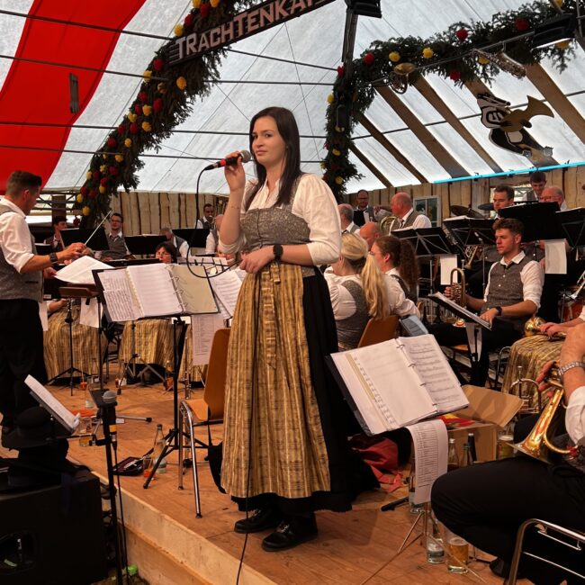 25 06 01 12 18 56 0005