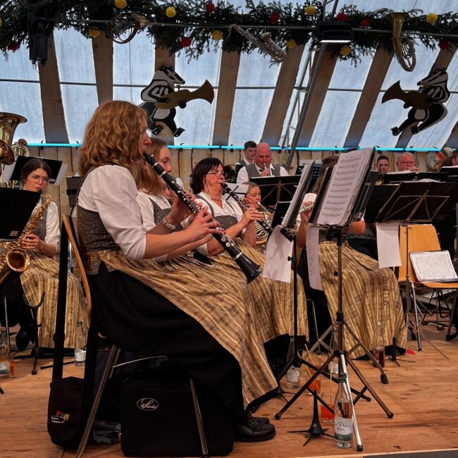 25 06 01 12 20 48 0021