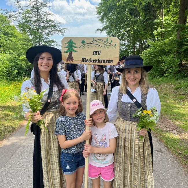 25 06 01 13 59 51 1065