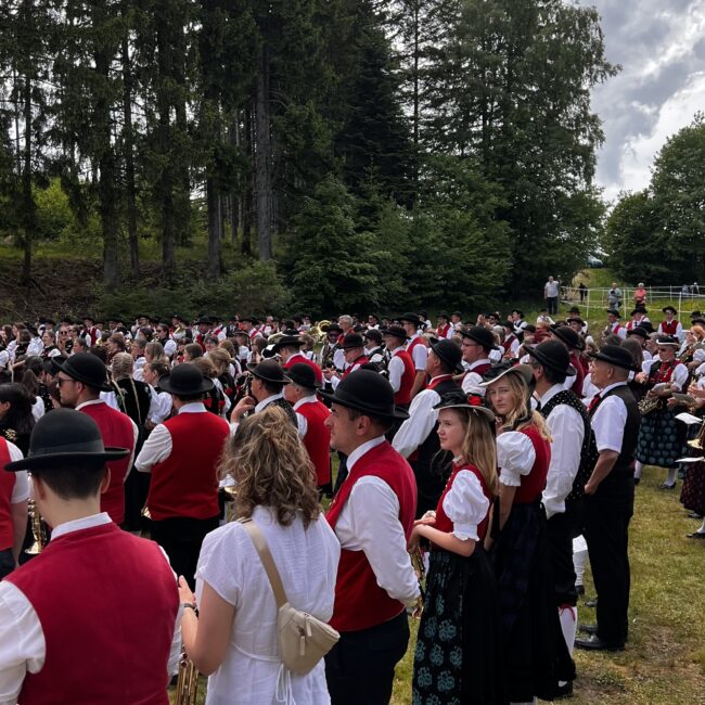 25 06 01 14 53 34 0078