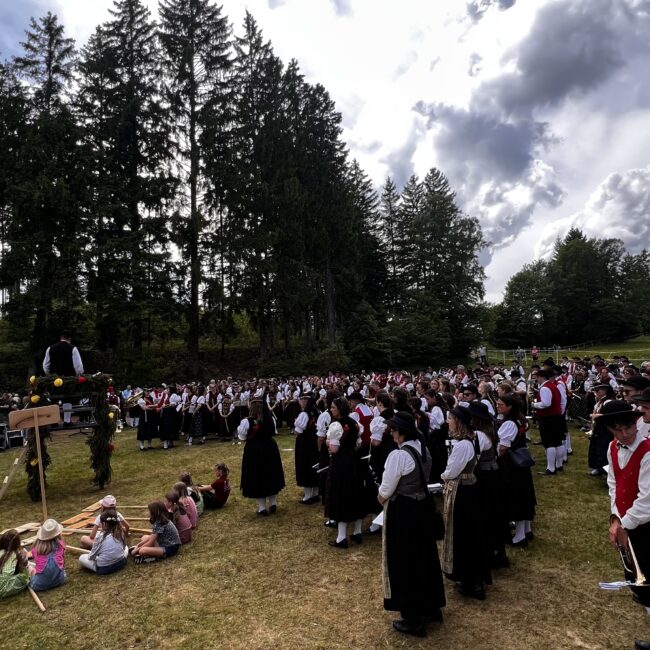 25 06 01 14 54 02 0086