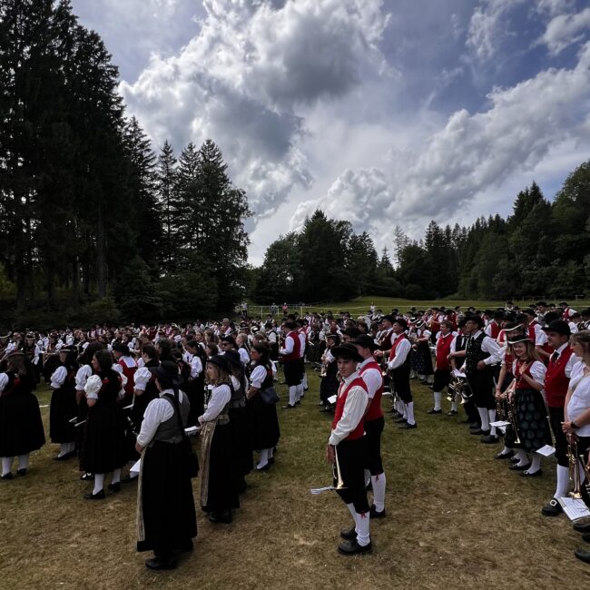 25 06 01 14 54 04 0087