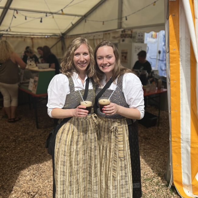 25 06 01 15 48 20 0094