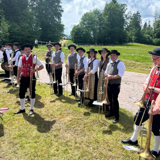 25 06 01 21 09 51 7133