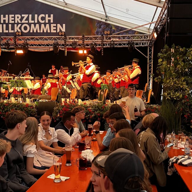 25 08 22 20 01 51 2790