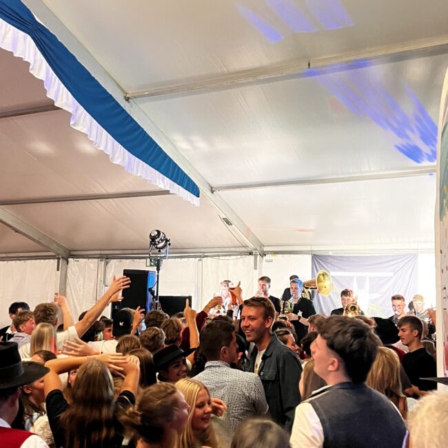 25 08 22 23 52 07 2884