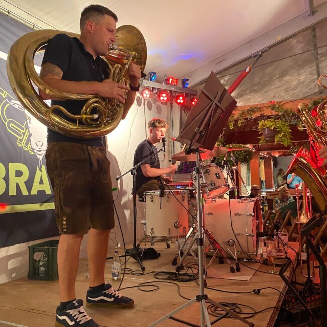 25 08 23 00 12 34 7104