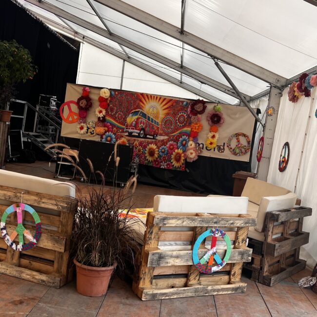 25 08 23 18 32 41 2945