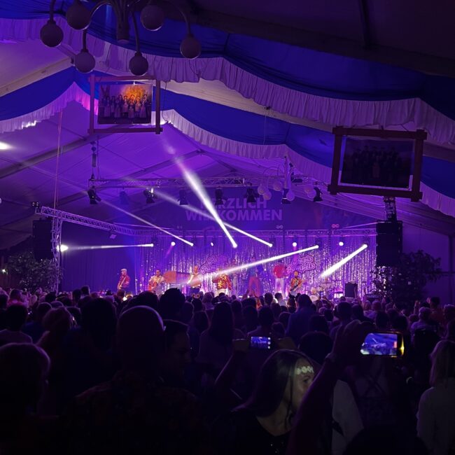 25 08 23 20 58 12 2972