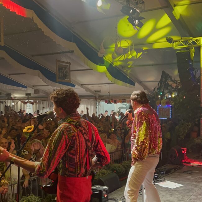 25 08 23 21 11 05 2976