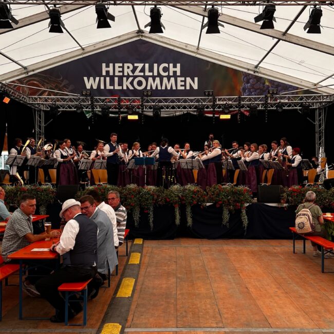 25 08 24 13 18 04 3085