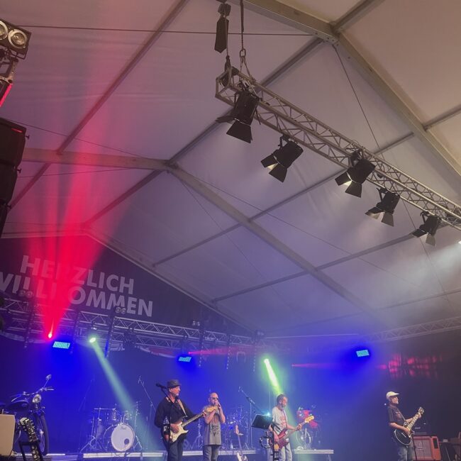 25 08 24 22 11 28 2308