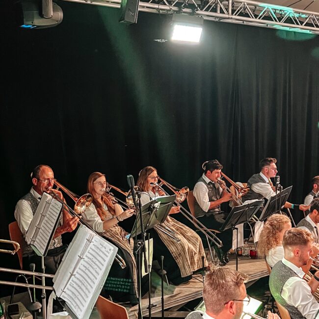 25 08 25 21 06 27 3186