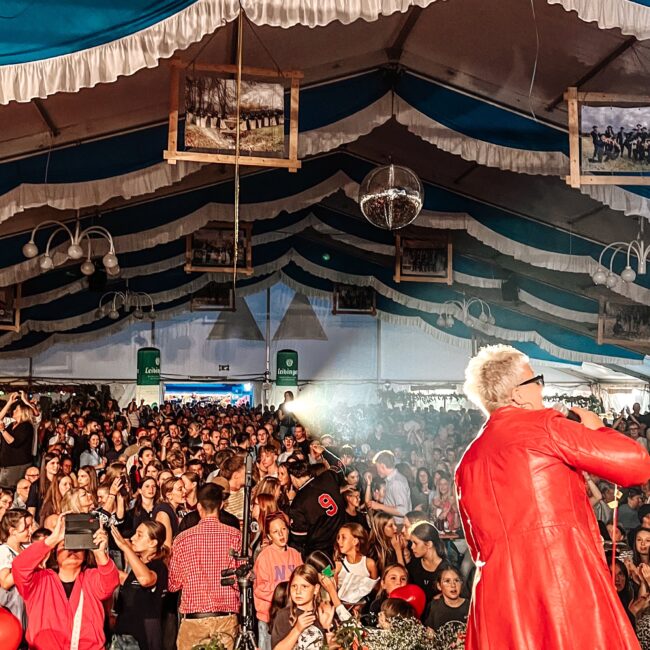 25 08 25 22 05 06 3278