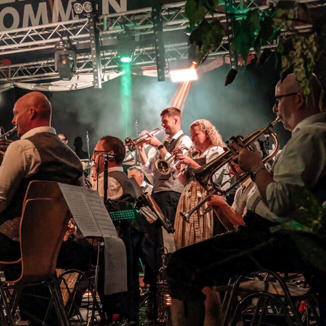 25 08 26 18 01 13 55c8